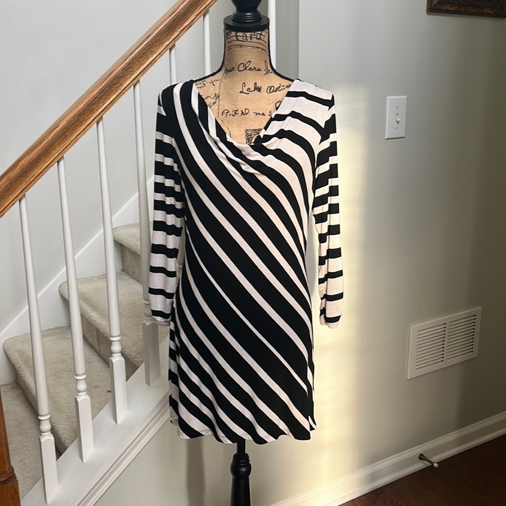 White House Black Market Diagonal Stripped Tunic
